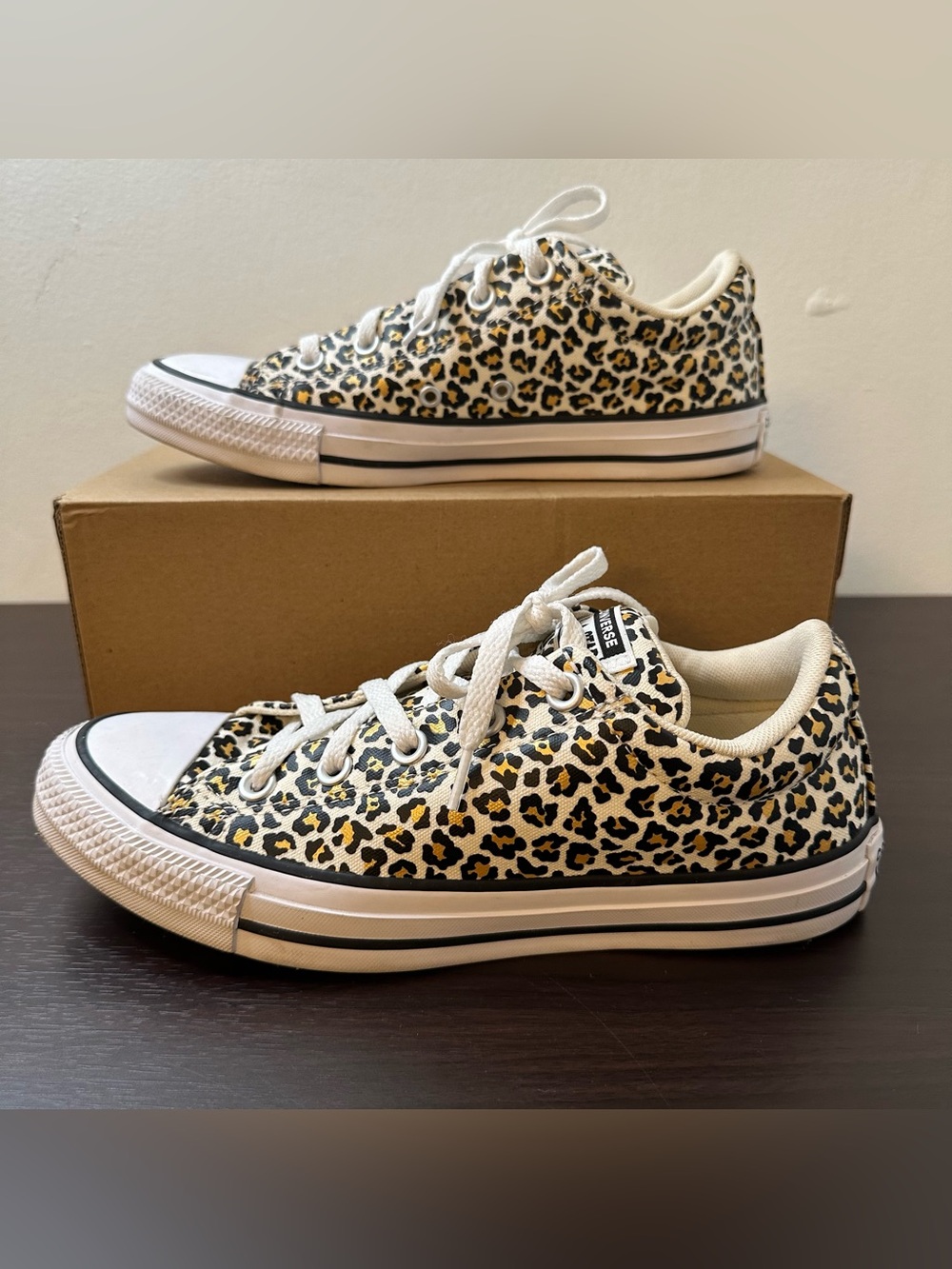 Converse All Star Street Low Top Leopard Print Lace-Up Sneakers US 8 EU 39